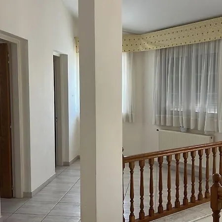 Luxury 3 Bedroom Sea -view